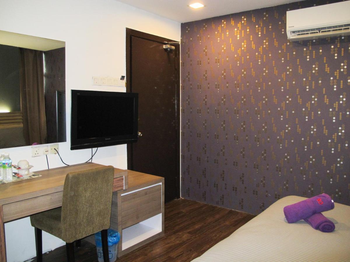 Classical Boutique Hotel Puchong Bagian luar foto