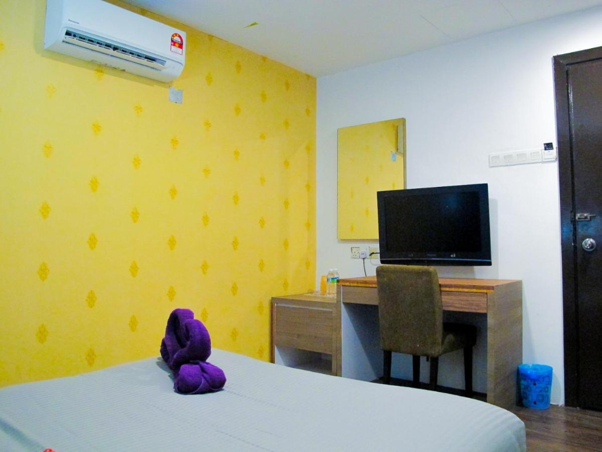 Classical Boutique Hotel Puchong Bagian luar foto