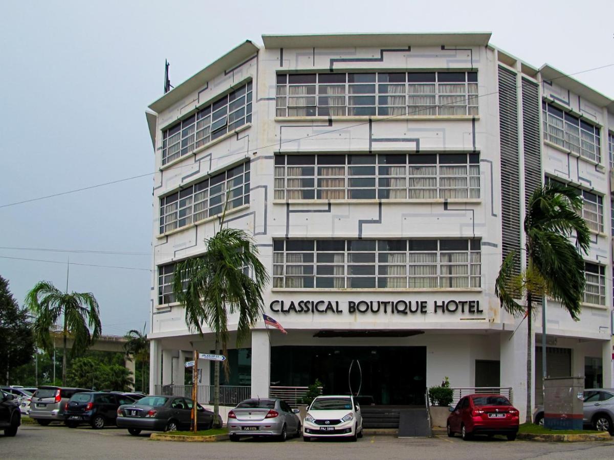 Classical Boutique Hotel Puchong Bagian luar foto