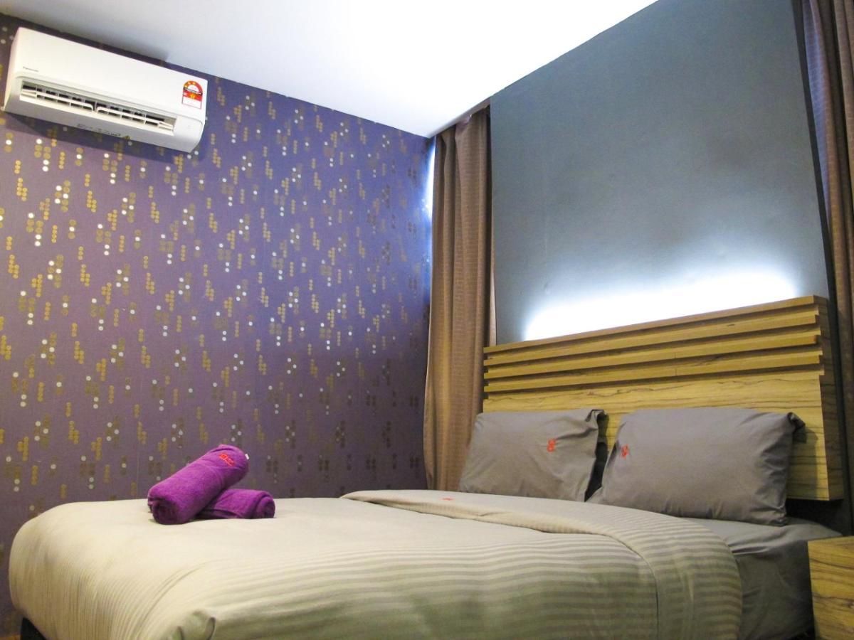 Classical Boutique Hotel Puchong Bagian luar foto