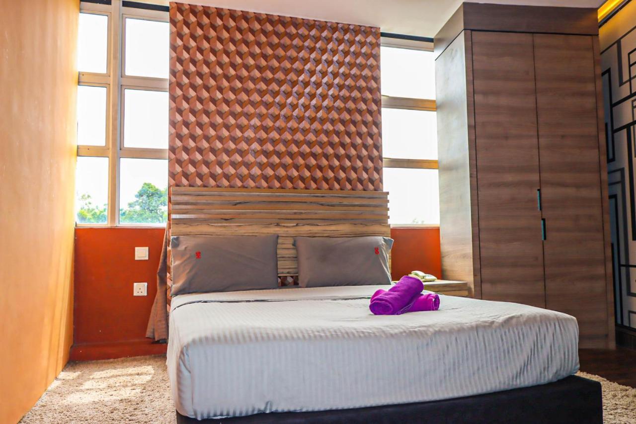 Classical Boutique Hotel Puchong Bagian luar foto