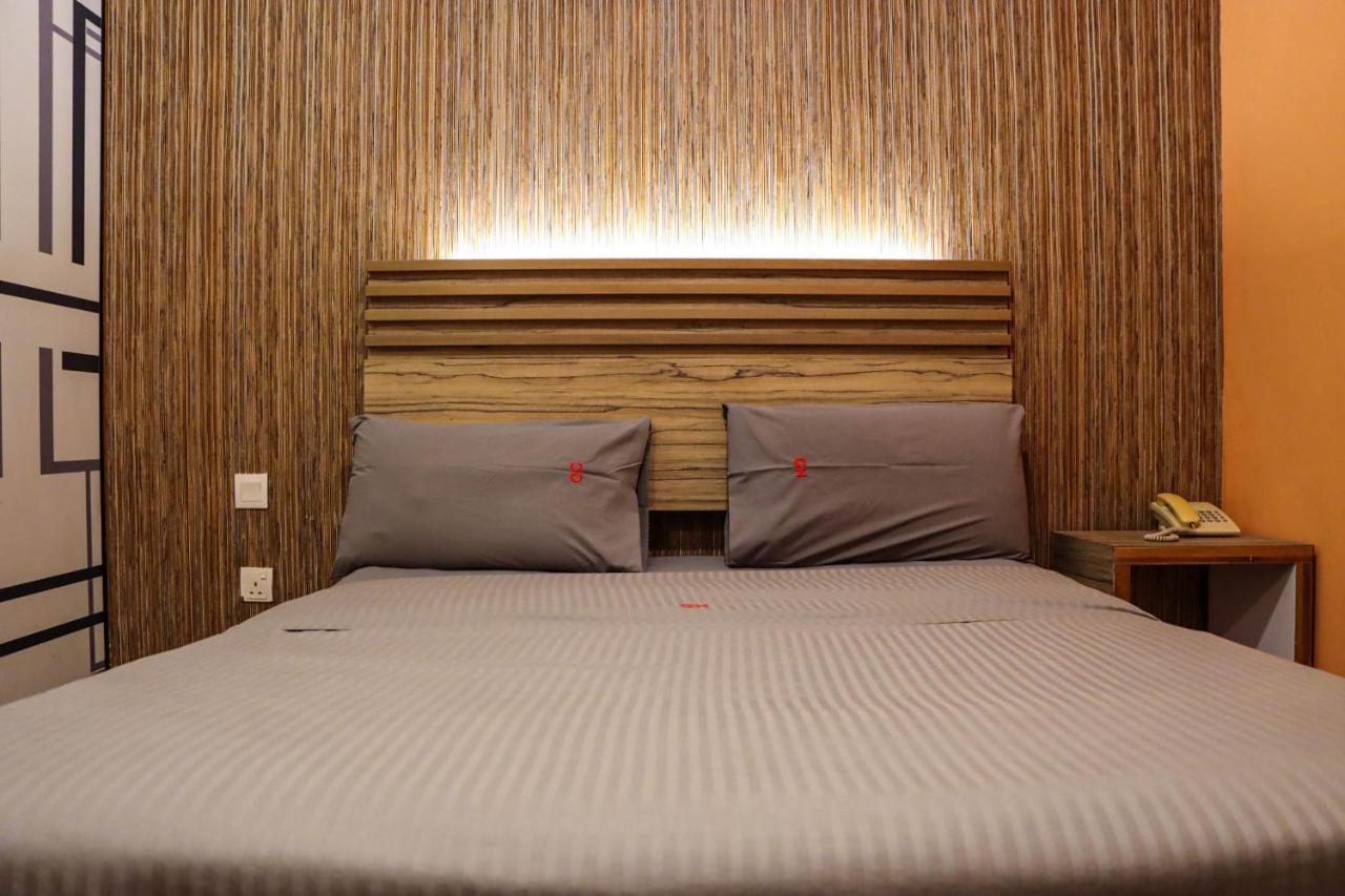 Classical Boutique Hotel Puchong Bagian luar foto